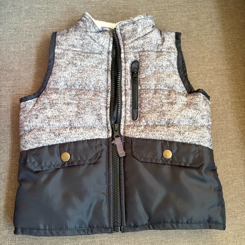 Little Lad Toddler Quilted Puffer Vest in Heather Grey & Black size 2T INV25/498